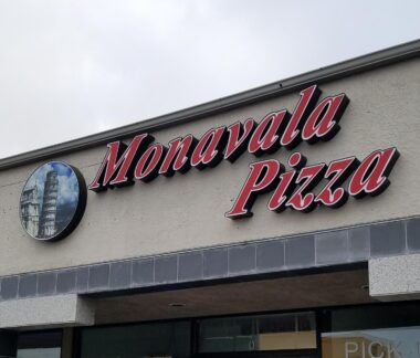 Monavala Pizza sign